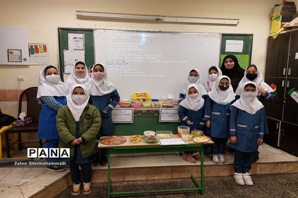 برگزاری جشنواره غذای سالم و سنتی ایران در آموزشگاه دخترانه شهیدسیفی شهرستان رباط کریم