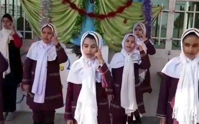 روایت دانش‌آموزان و آموزگار دبستان حضرت زهرا(س)۲ از سرود میلاد امام جواد/فیلم