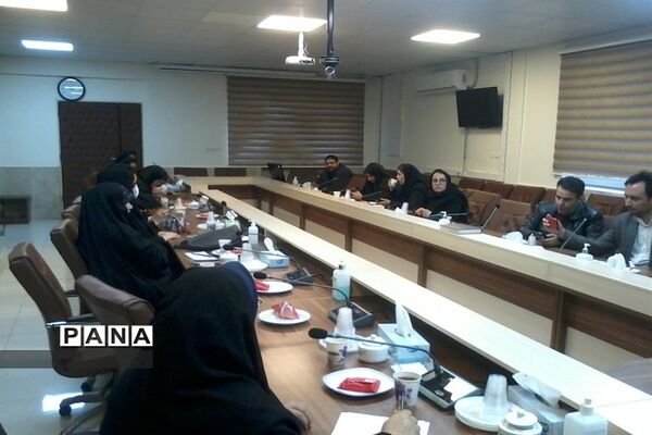 نشست مدیرکل آموزش و پرورش البرز با اصحاب رسانه