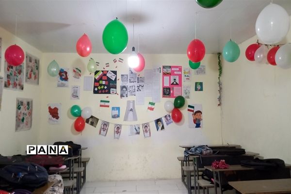 آغاز دهه فجر در مدارس ملارد