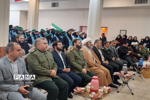 طنین زنگ انقلاب در دبیرستان شهدای مدافع حرم ملارد