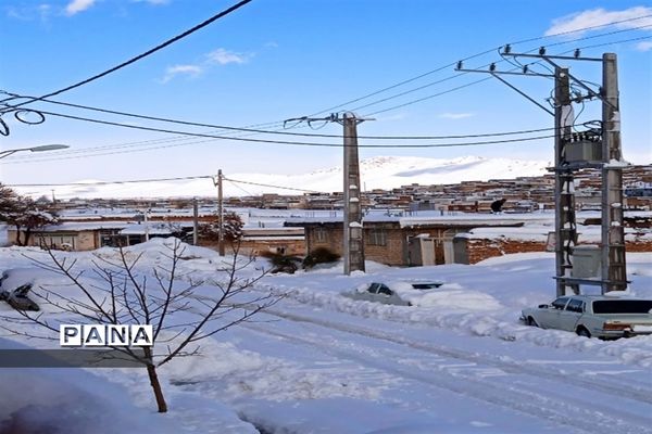 روز دل انگیز برفی در شهرستان بن