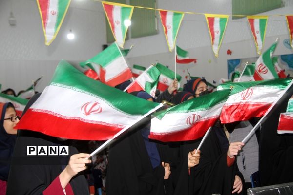 نواختن زنگ انقلاب در مدارس شهرستان بهبهان