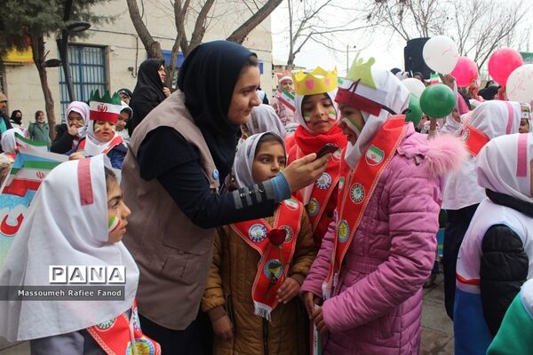 گلبانگ زنگ انقلاب در شهرستان گلبهار