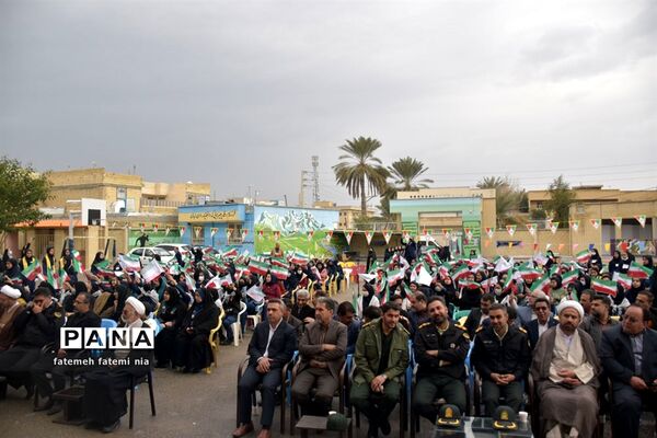 طنین  زنگ انقلاب اسلامی در مدارس جهرم