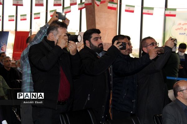 استقبال نمادین ورود تاریخی امام خمینی(ره) به ایران در مازندران