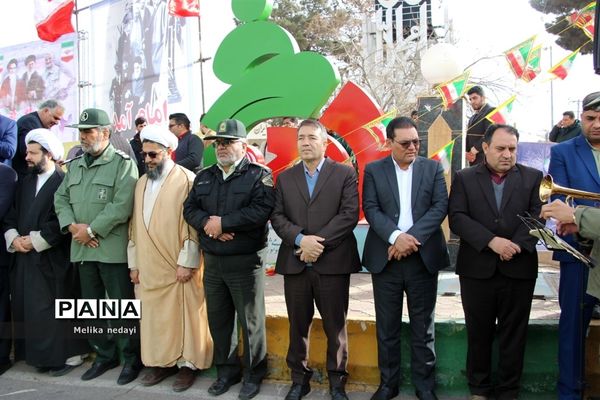 مراسم نمادین ورود امام خمینی(ره) و برنامه‌های دهه فجر در تربت جام