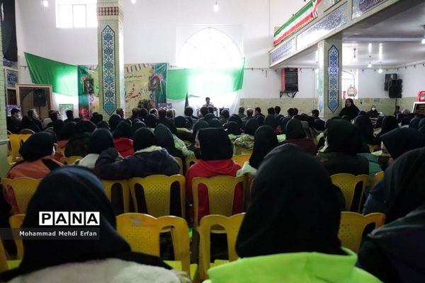 نواخته شدن زنگ انقلاب در مدارس شهرستان آباده