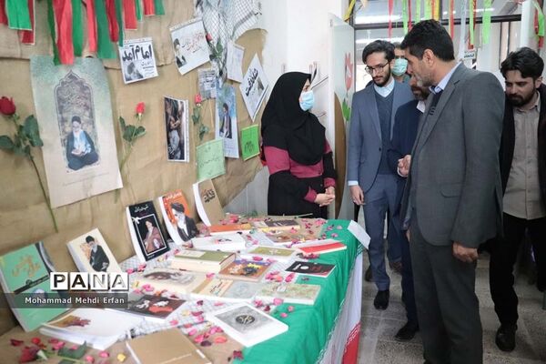 نواخته شدن زنگ انقلاب در مدارس شهرستان آباده