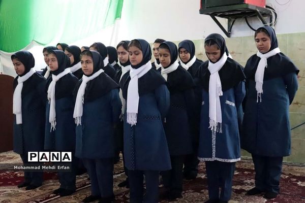 نواخته شدن زنگ انقلاب در مدارس شهرستان آباده