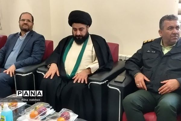 نواختن زنگ انقلاب در آموزش و پرورش رودهن