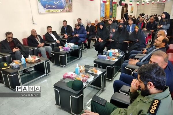 نواختن زنگ انقلاب در آموزش و پرورش رودهن