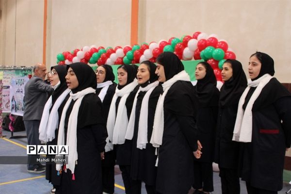 نواخته شدن زنگ انقلاب در مدارس گلوگاه