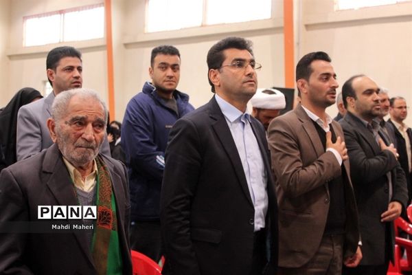 نواخته شدن زنگ انقلاب در مدارس گلوگاه