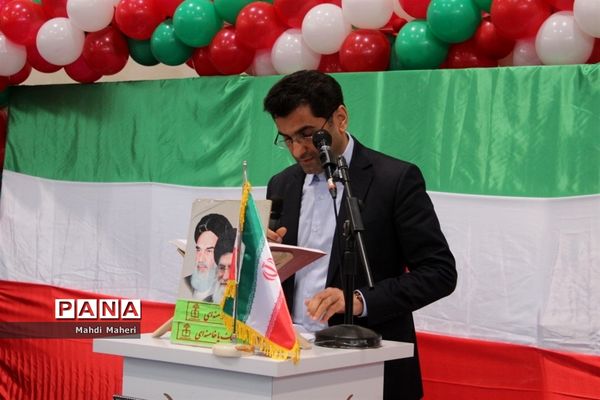 نواخته شدن زنگ انقلاب در مدارس گلوگاه