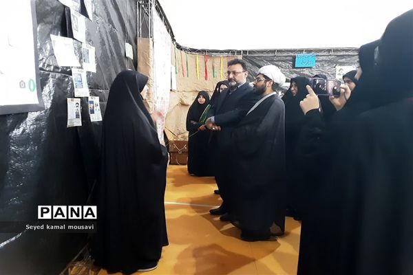 زنگ انقلاب در مدارس شهرستان ساری طنین انداز شد