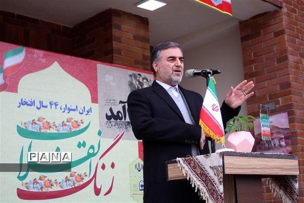 نواخته شدن زنگ انقلاب در شهرستان میاندورود