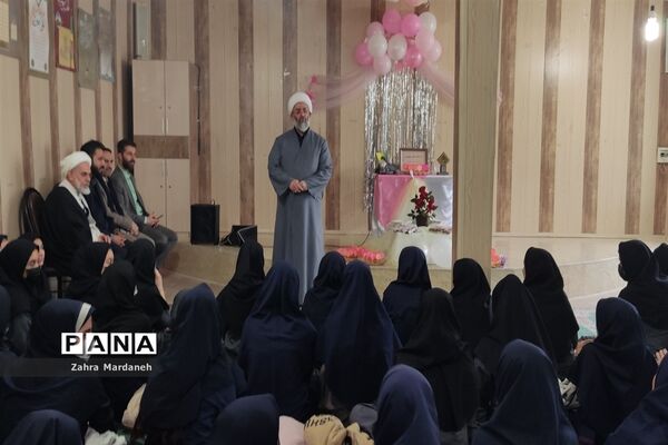 برگزاری مراسم سه‌شنبه‌های مهدویت در آموزشگاه طاها قرچک