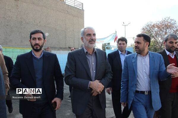 افتتاحیه  نمایشگاه‌های دانش‌آموزی مدرسه انقلاب با حضور وزیر آموزش و پرورش دراسلامشهر