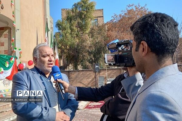 طنین زنگ انقلاب در مدرسه عفاف  پاکدشت
