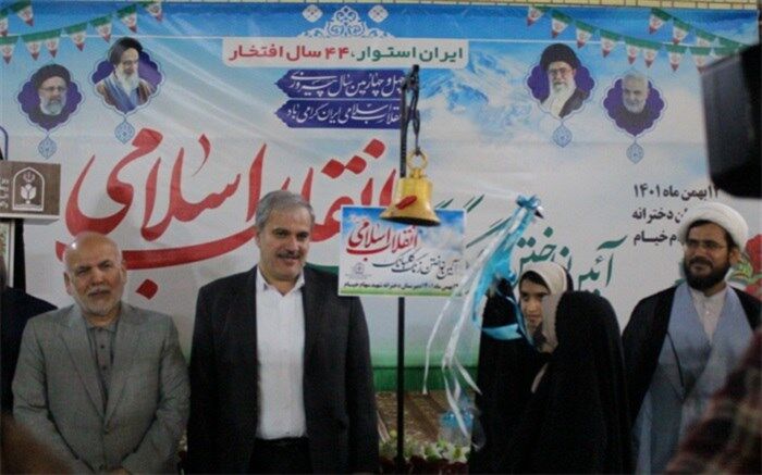 گلبانگ انقلاب در ۲ هزار و ۲۰۰ مدرسه استان بوشهر نواخته شد