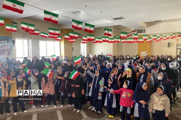 نواخته شدن زنگ انقلاب در دماوند