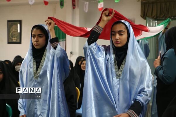 گرامیداشت ۱۲ بهمن و آغاز دهه فجر در مدارس شهرستان بافق
