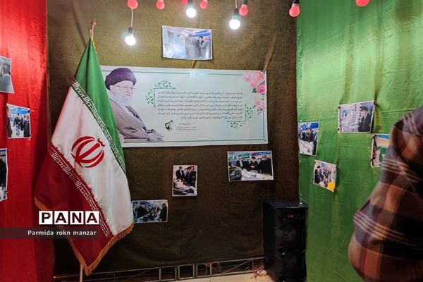 زنگ انقلاب  همزمان با سراسر کشور در مدارس استان فارس نواخته شد