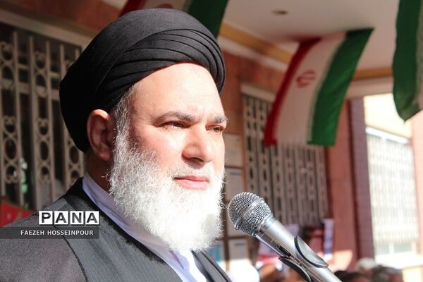 طنین گلبانگ انقلاب در بهارستان‌دو