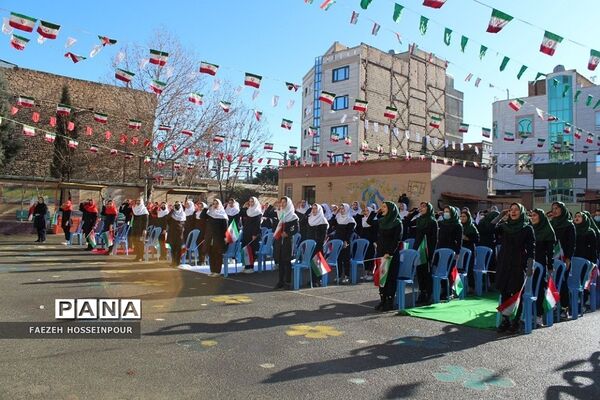 طنین گلبانگ انقلاب در بهارستان‌دو