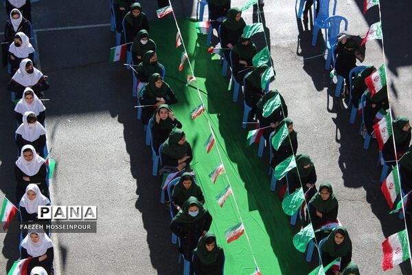 طنین گلبانگ انقلاب در بهارستان‌دو