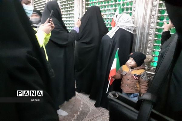 تجدید میثاق دانش‌آموزان منطقه ۱۳ با امام راحل