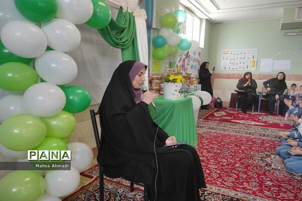 برگزاری جشن میلاد امام علی (ع) و امام جواد (ع) در دبستان شهید محمد سیفی
