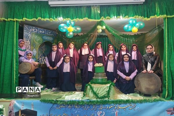 جشن سالروز ورود امام و نواختن زنگ انقلاب در دبستان دخترانه فرهنگ منطقه ۱۳