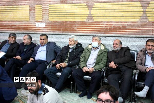 برپایی میز خدمت انقلاب در ایام الله دهه فجر در شهرجوادآباد