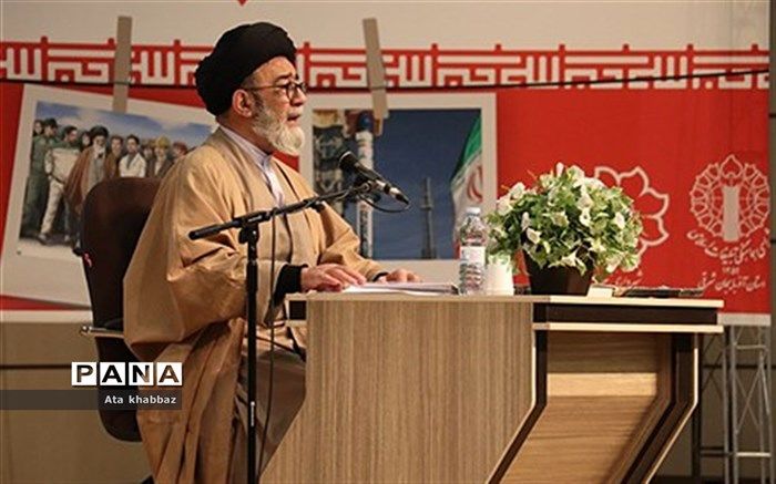 انقلاب اسلامی، انقلابی مردمی و برخاسته از متن مردم است