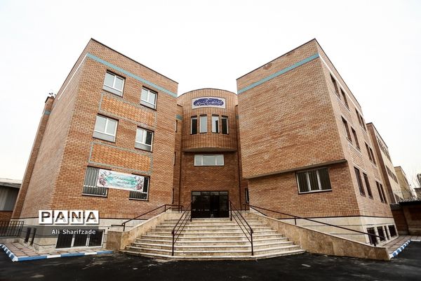 بازدید خبرنگاران از پروژه‌های احداث مدارس سازمان نوسازی، توسعه و تجهیز مدارس