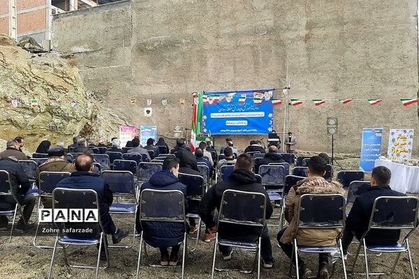 آیین خشت‌گذاری مدرسه ۱۴ کلاسه خیرساز زنده یاد کیقباد علی یوسفی در شهر رودهن