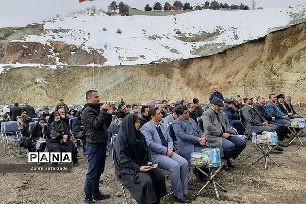 آیین خشت‌گذاری مدرسه ۱۴ کلاسه خیرساز زنده یاد کیقباد علی یوسفی در شهر رودهن