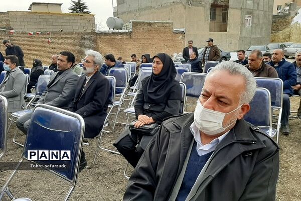 آیین خشت‌گذاری مدرسه ۱۴ کلاسه خیرساز زنده یاد کیقباد علی یوسفی در شهر رودهن