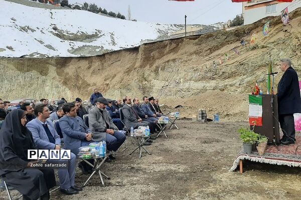 آیین خشت‌گذاری مدرسه ۱۴ کلاسه خیرساز زنده یاد کیقباد علی یوسفی در شهر رودهن