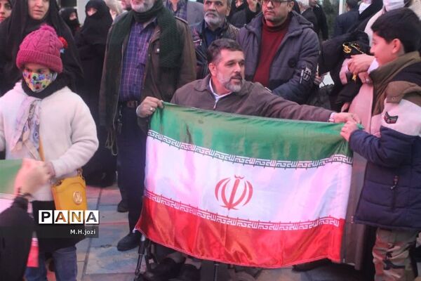 گلباران مزار شهدای قم  بمناسبت دهه فجر