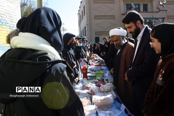 برپایی بازارچه و آثار دستی در مدرسه عدالت  بخش جوادآباد