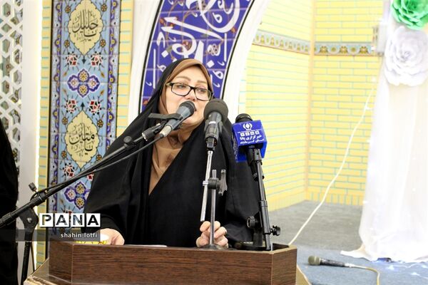 برگزاری جشن تکلیف دانش‌آموزان پسر در مسجد النبی کرمانشاه