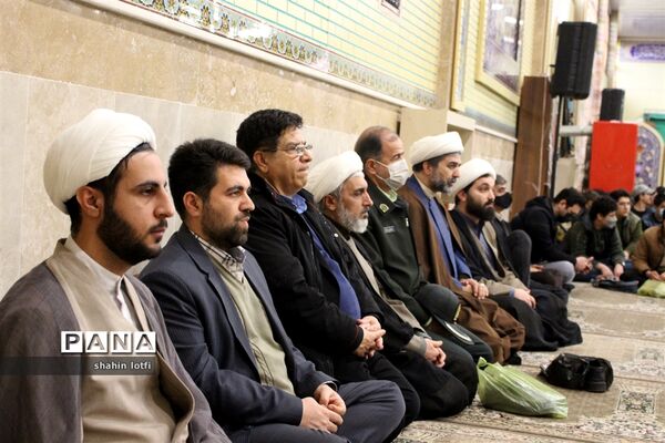برگزاری جشن تکلیف دانش‌آموزان پسر در مسجد النبی کرمانشاه
