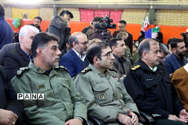 زنگ انقلاب در مدارس کرمانشاه همزمان با سراسر کشور نواخته شد