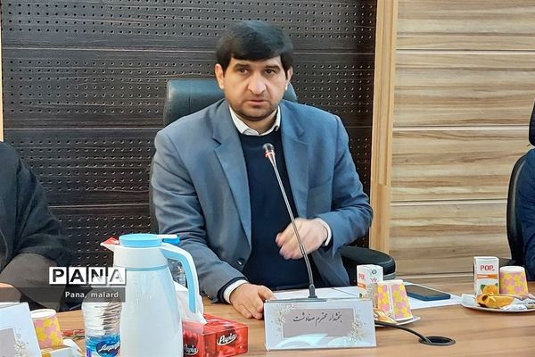 نشست پرسش و پاسخ شورای دانش‌آموزی با مسئولان صفادشت