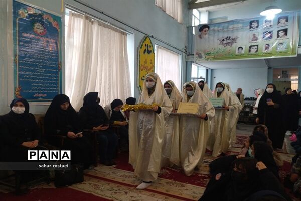 برگزاری اجلاسیه نماز دبیرستان دخترانه شاهد فیض ناحیه 3 شیراز