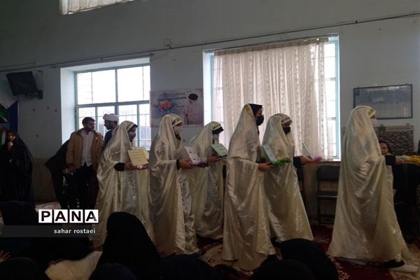 برگزاری اجلاسیه نماز دبیرستان دخترانه شاهد فیض ناحیه 3 شیراز