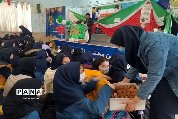 برگزاری اجلاسیه نماز دبیرستان دخترانه شاهد فیض ناحیه 3 شیراز